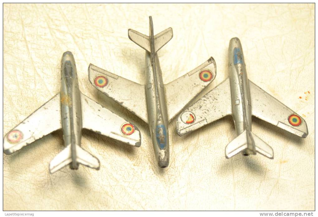 Lot 3 Avions MYSTERE IV A (60A) DINKY TOYS. Armée Française, Les Chevaliers Du Ciel / Tanguy Laverdure - Airplanes & Helicopters