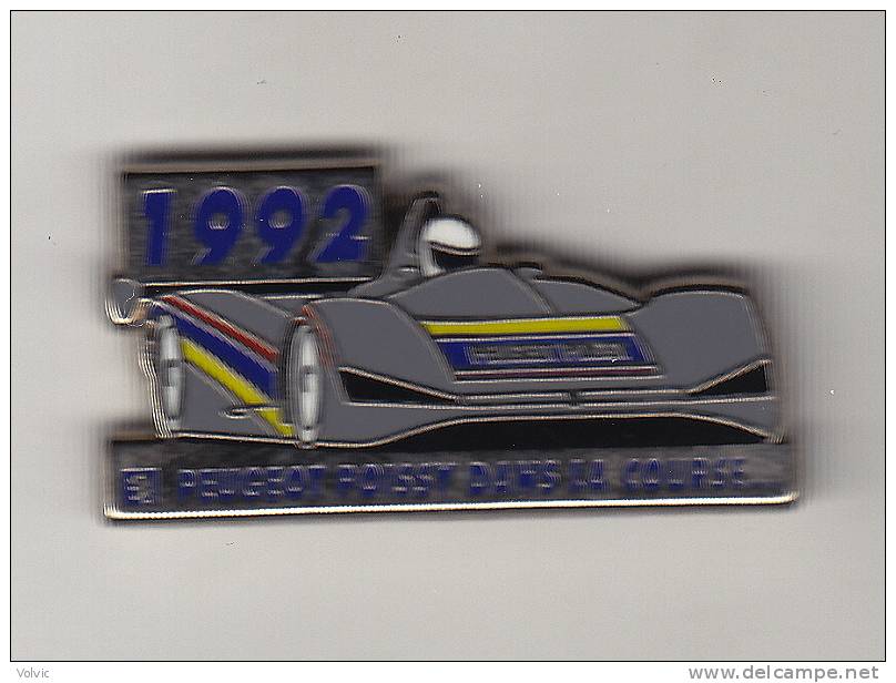 - PIN´S - Voiture F1 PEUGEOT 1992 - Pub Peugeot Poissy Dans La Course - - Peugeot
