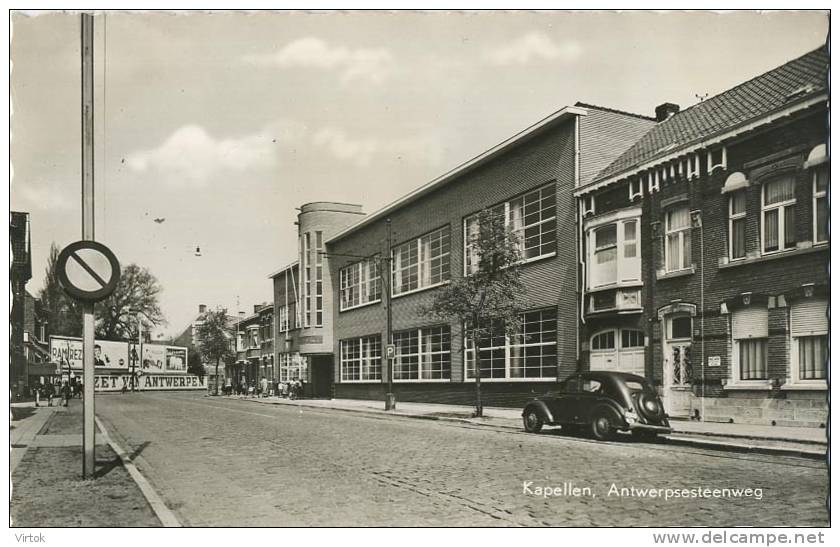 Kapellen :  Antwerpsesteenweg  ( Old Car ) - Kapellen