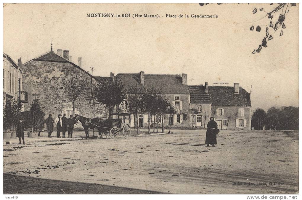 51 - MONTIGNY-le-ROI - CPA - Place De La Gendarmerie - Charette - Montigny Le Roi