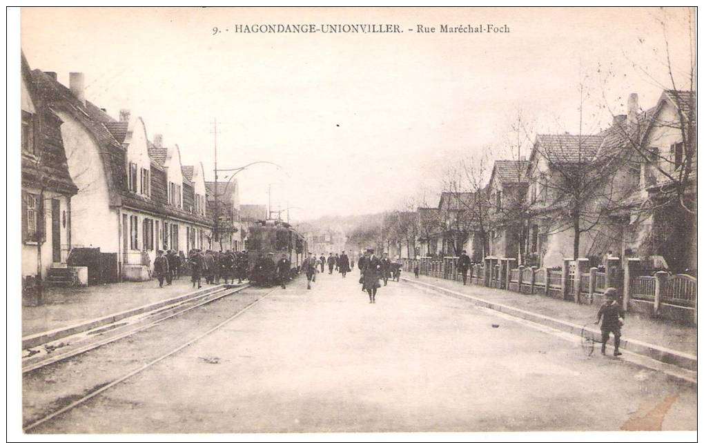 CP429 - Moselle - Hagondange - Rue Maréchal Foch - Hagondange