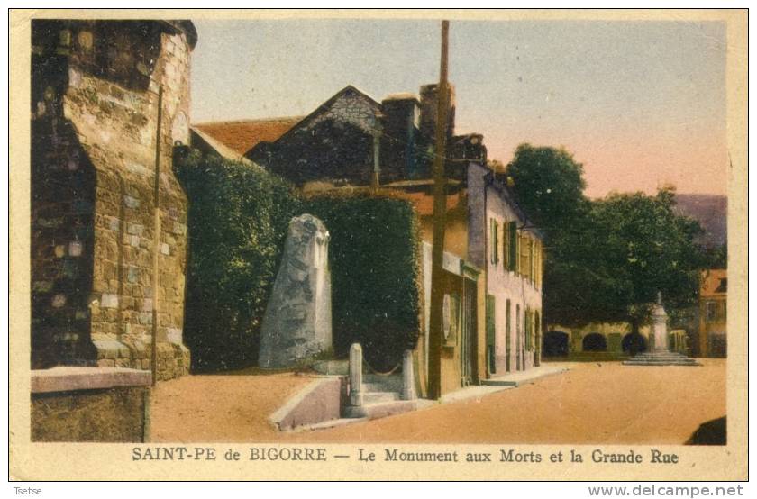 Saint-Pé De Bigorre - Le Monument Aux Morts Et La Grande Rue -1948 ( Voir Verso ) - Saint Pe De Bigorre