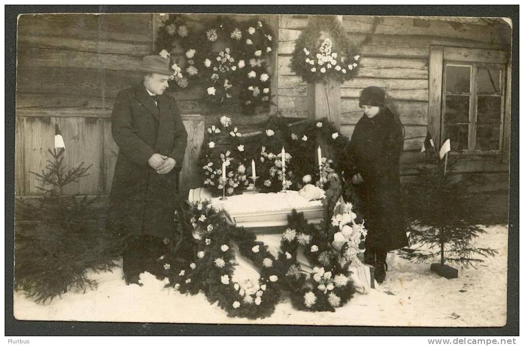 FUNERAL, DEAD BABY IN COFFIN , OLD POSTCARD - Beerdigungen