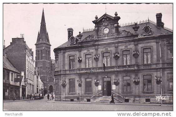 CAUDRY L HOTEL DE VILLE  Editeur Mage - Caudry