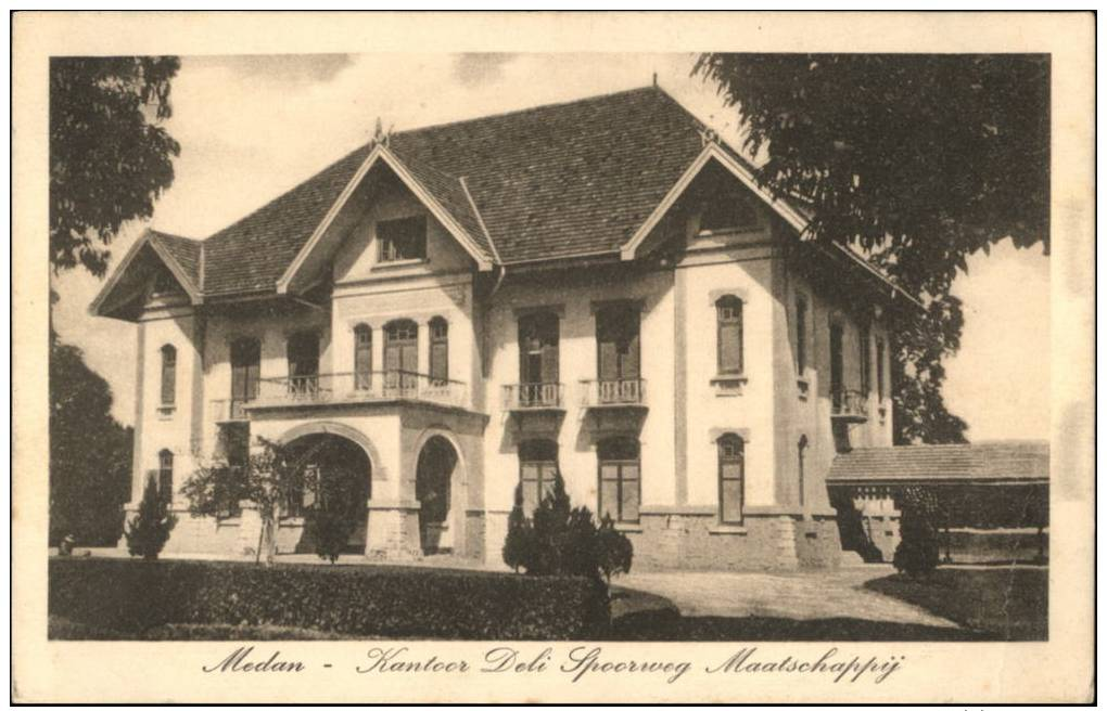 Medan. Kantoor Deli Spoorweg Maatschappij. Noord-Sumatra. (VZP-IND-0481) - Indonésie