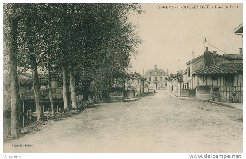 CPA 51 : SAINT REMY En BOUZEMONT  Rue Du Pont     A  VOIR  !!!! - Saint Remy En Bouzemont