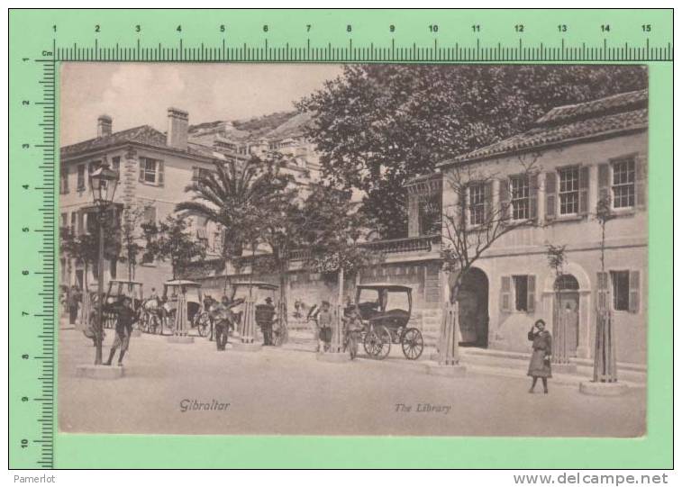 Gibraltar Vintage ( The Library) Postcard Post Card Animated  People Old Car Carte Postale - Gibraltar