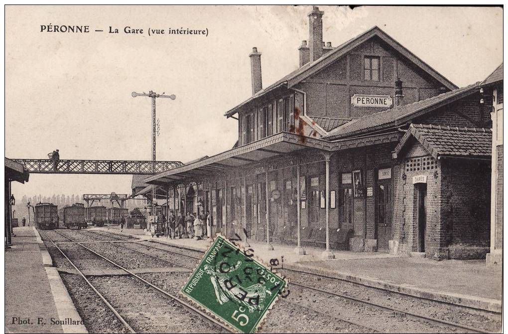 PERONNE.  LA GARE . VUE INTERIEURE. - Peronne