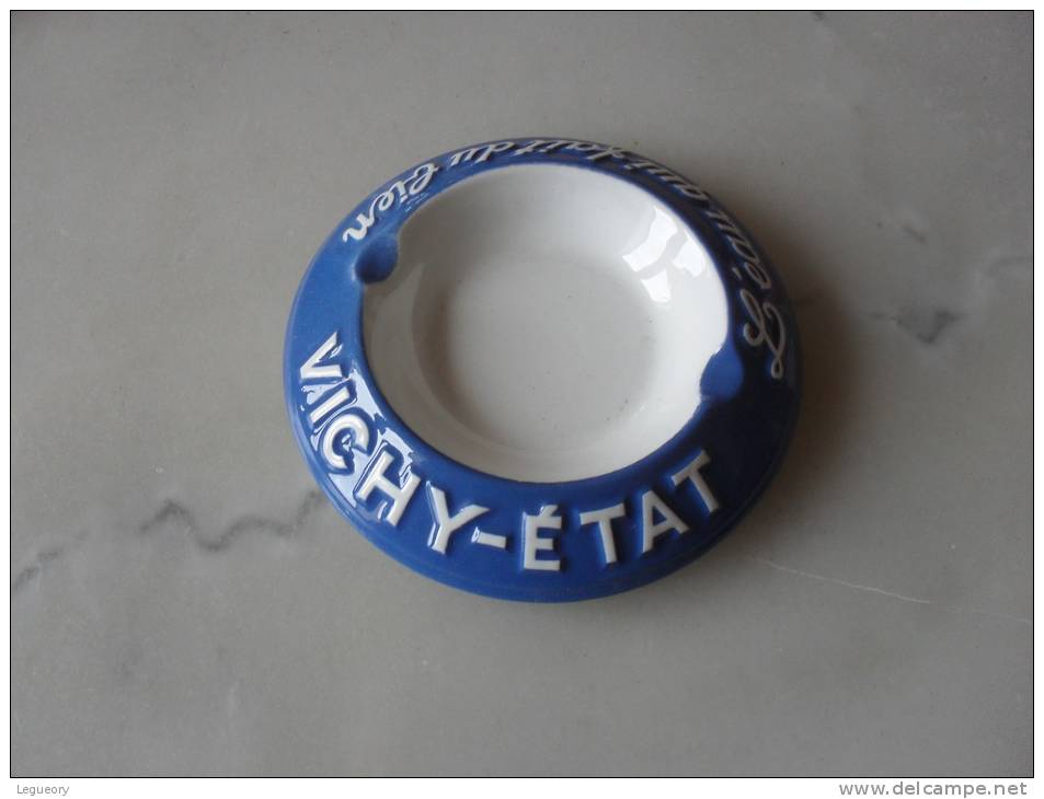 Vichy Etat - Porcelain