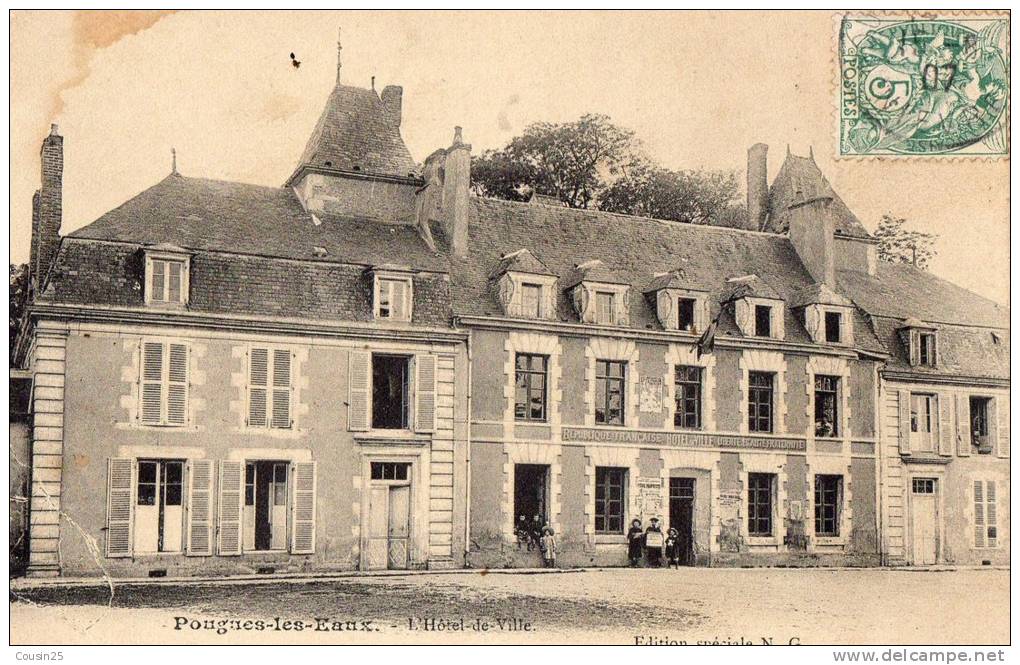 58 POUGUES LES EAUX - L'Hôtel De Ville - Pougues Les Eaux