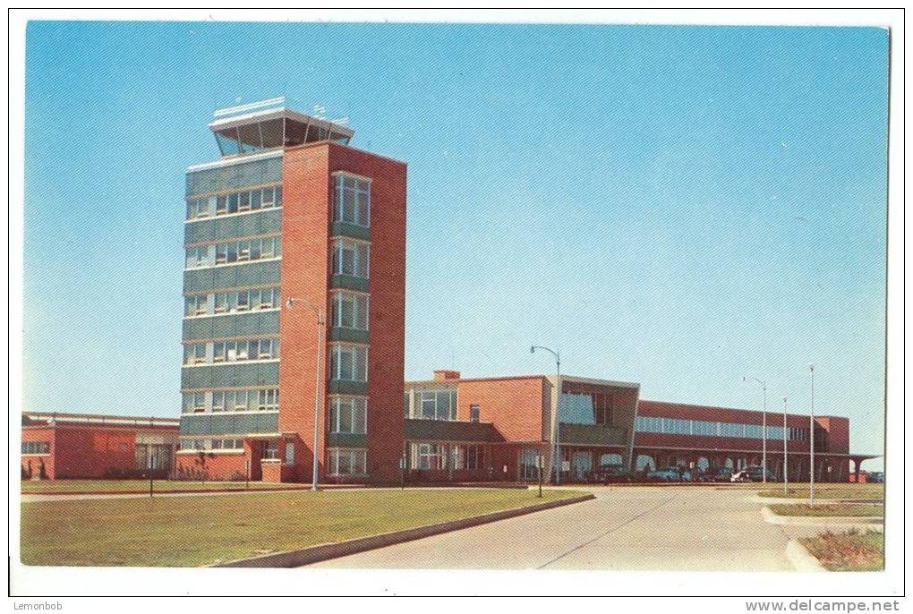 USA, Municipal Airport, Wichita, Kansas, Front View, Administration Building, 1950s Unused Postcard [P8308] - Wichita