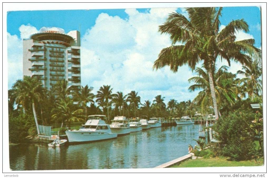 USA, Famous Pier 66 Motor Hotel And Restaurant, Ft. Lauderdale, Florida, 1976 Used Postcard [P8397] - Fort Lauderdale