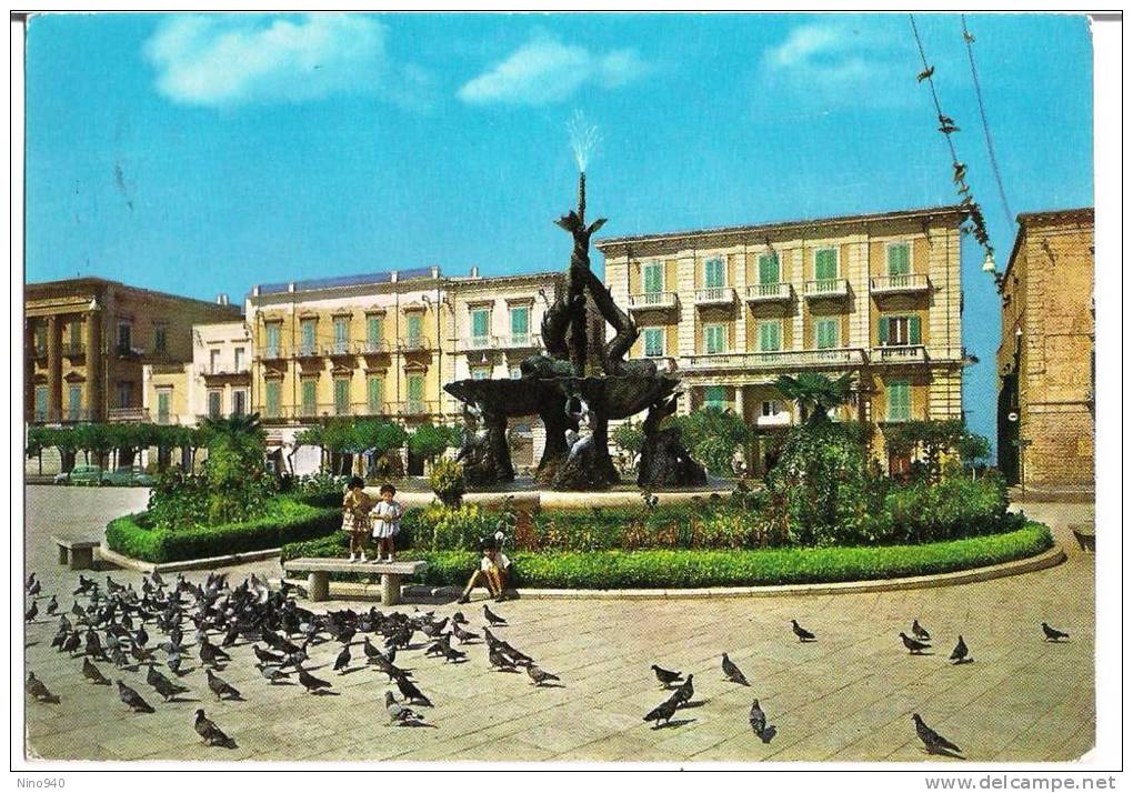 GIOVINAZZO (BA) - FONTANA MONUMENTALE - F/G - V: 1967 - Autres & Non Classés