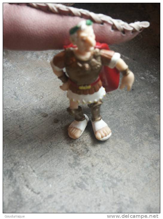 ASTERIX FIGURINE CESAR - Astérix