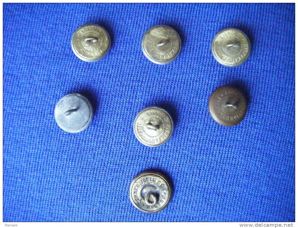 Lot De Boutons  (3 Matieres Differentes)daly Perchet Cumner Jones- - Boutons