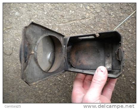 lampe anglaise ? ww2? soldat?