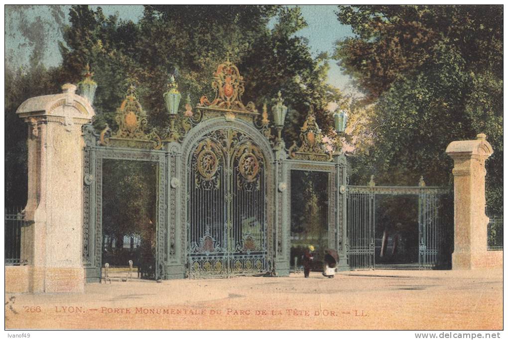 69 - LYON - CPA - Porte Monumentale Du Parc De La Tête D´Or - Vue Colorisée - Circulée 1923 - Lyon 6