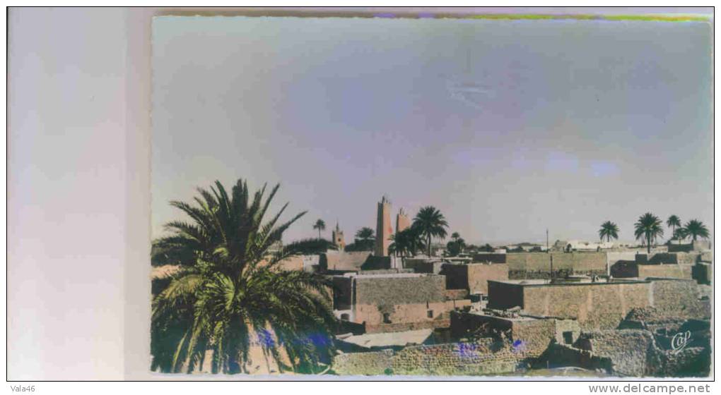 OUARGLA    ALGERIE    VUE GENERALE SUR LES MOSQUEES - Ouargla