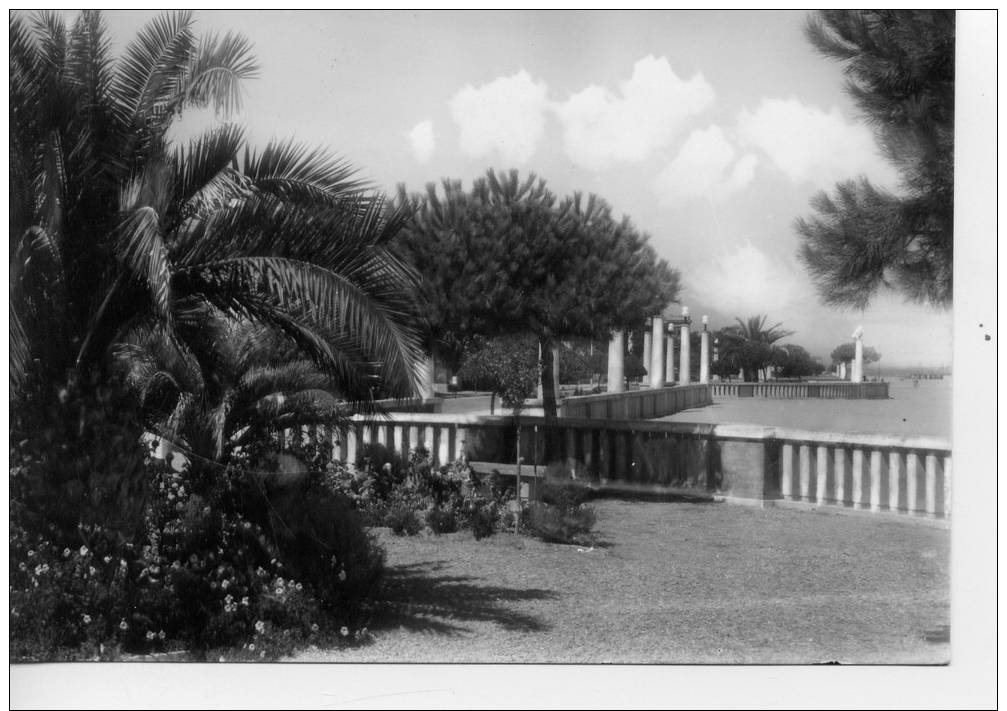 Giulianova (Teramo). Scorcio Lungomare. - Teramo