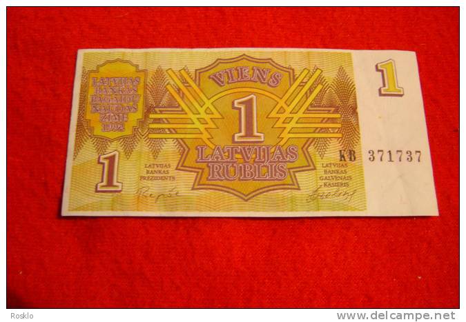 Lettonie  1 BILLETS DE 1 RUBIS  DE 1992 / BEL  ETAT ONT SERVIS - Latvia