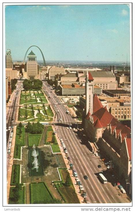 USA, Market Street And Aloe Plaza, St. Louis, Missouri, Unused Postcard [P8512] - St Louis – Missouri