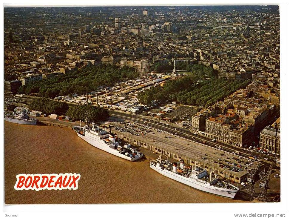 BORDEAUX Vue Aérienne QUAIS - ESPLANADE QUINCONCES - BATEAUX - Bordeaux