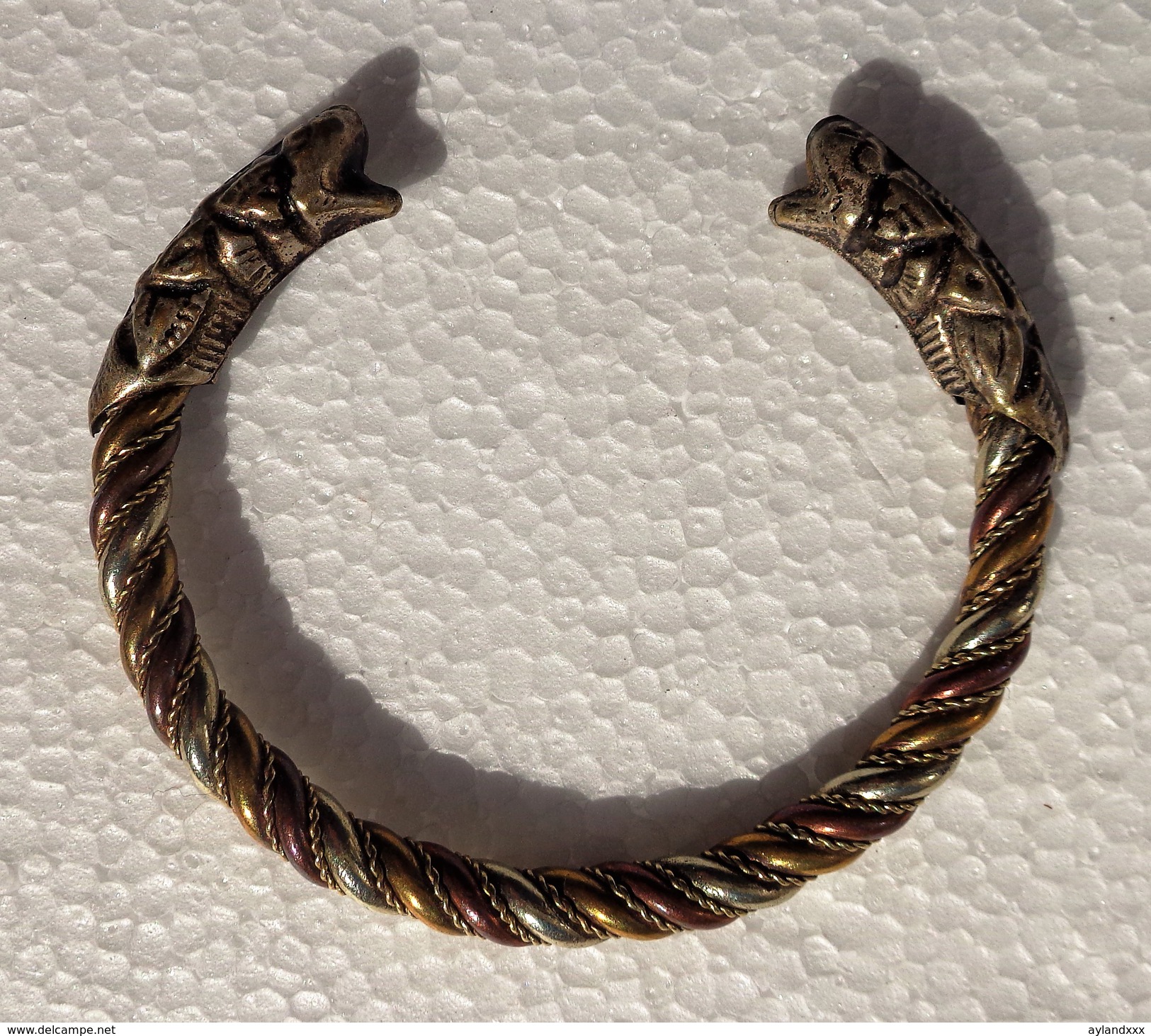 Vintage And Fine Tibetan Makara Heads Cuff Twisted Bracelet - Etnica