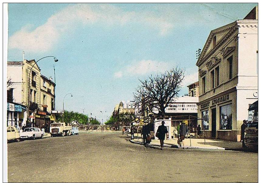 *CPSM FRANCE 93 LE RAINCY : "Le Rond-Point Du Raincy" - Le Raincy