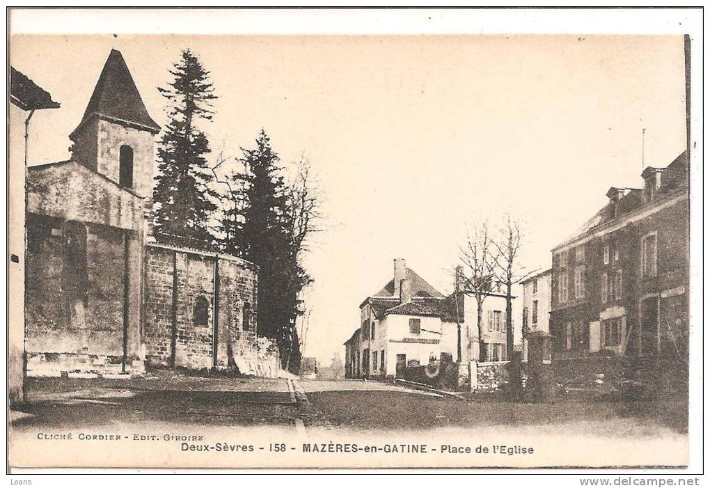 MAZIERES EN GATINE  Place De L'église - Mazieres En Gatine