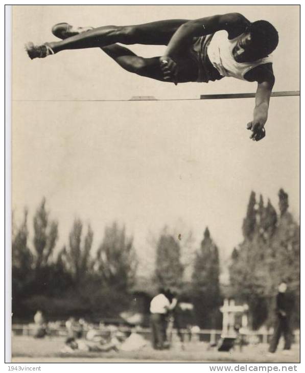 P 651 - ATLETISME - 1951 - THIAM PAPAGALLOchampion D'académie Du Saut En Hauteur  - Voir Description - - Athlétisme