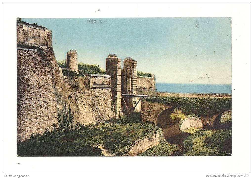 Cp, 17, Ile De Ré, St-Martin-de-Ré, Une Des POrtes De La Citadelle - Ile De Ré