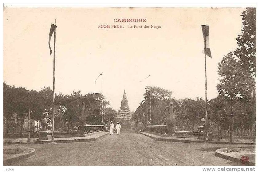 CAMBODGE PNOM-PENH LE PONT DES NAGAS ,PERSONNAGES REF 26266 - Camboya