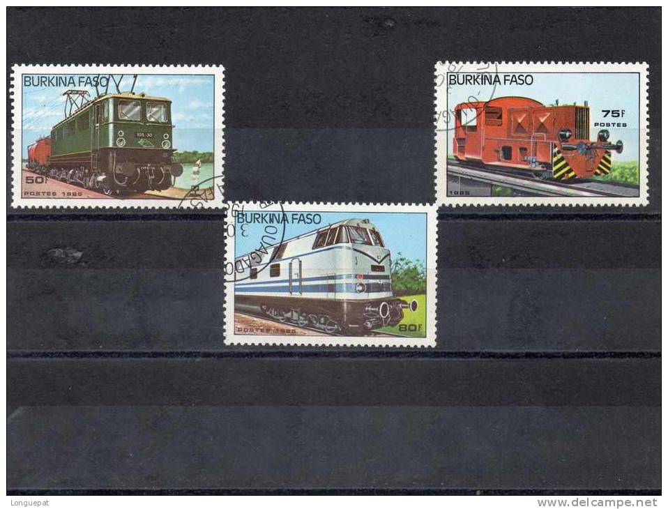 BURKINA-FASO : Locomotives Et Trains :-Locomotive Diesel, Locomotive De Manoeuvre, Modèle électrique 105-30 - Transport - Burkina Faso (1984-...)