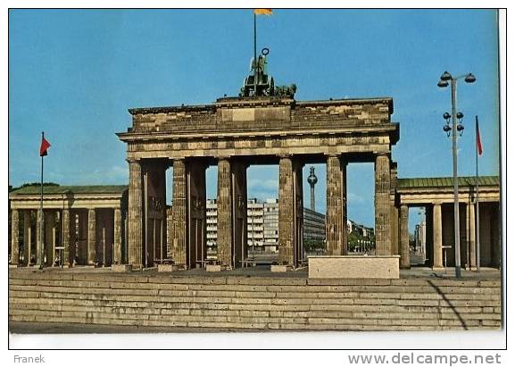 D268 - BERLIN - Brandenburger Tor - Porte De Brandebourg