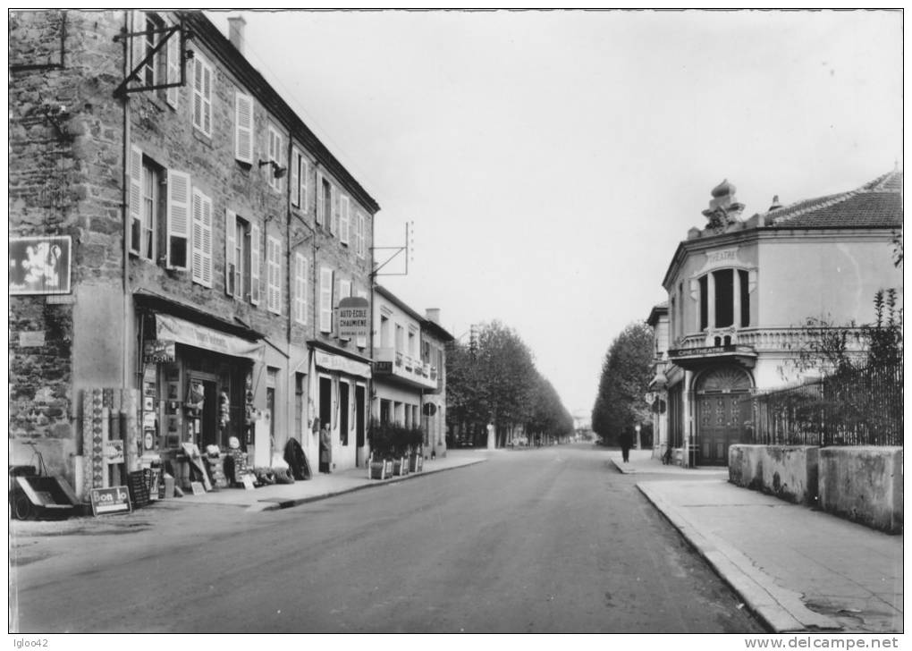 FEURS - Rue De La République - Feurs