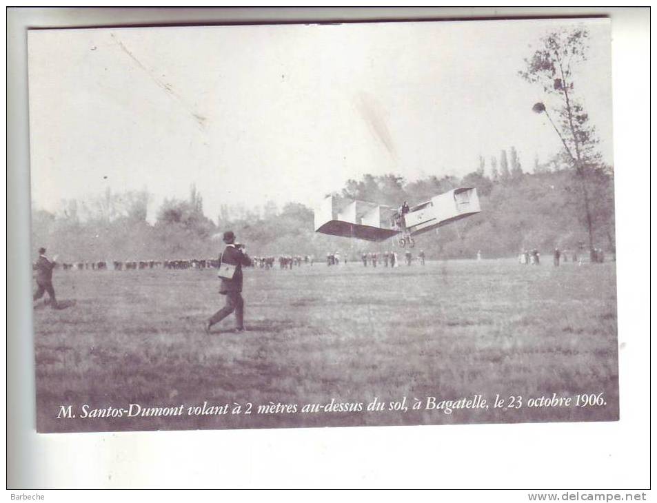 M. SANTOS DUMONT  Volant à 2 M. Au Dessus Du Sol à Bagatelle Le 23 Octobre 1906 - Aviateurs