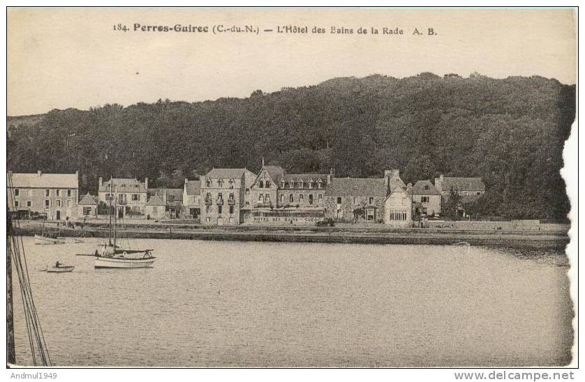 PERROS-GUIREC - L'Hôtel Des Bains & La Rade - Perros-Guirec