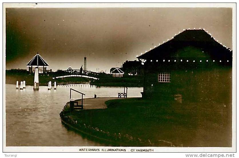England : Mar12 570 : Great Yarmouth  -  Waterways Illuminations  -  Semi-modern Postcard - Great Yarmouth
