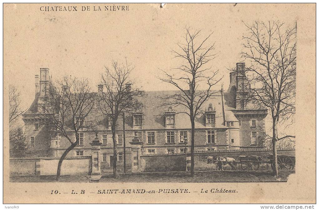 58 - SAINT AMAND EN PUISAYE  - CPA -  Le Chateau - Attelage - Saint-Amand-en-Puisaye