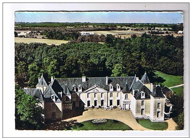 5 Cpsm  Gf En Avion Au Dessus De Port D'envaux  (charente Maritime)  Le Château De Panloy - Altri & Non Classificati