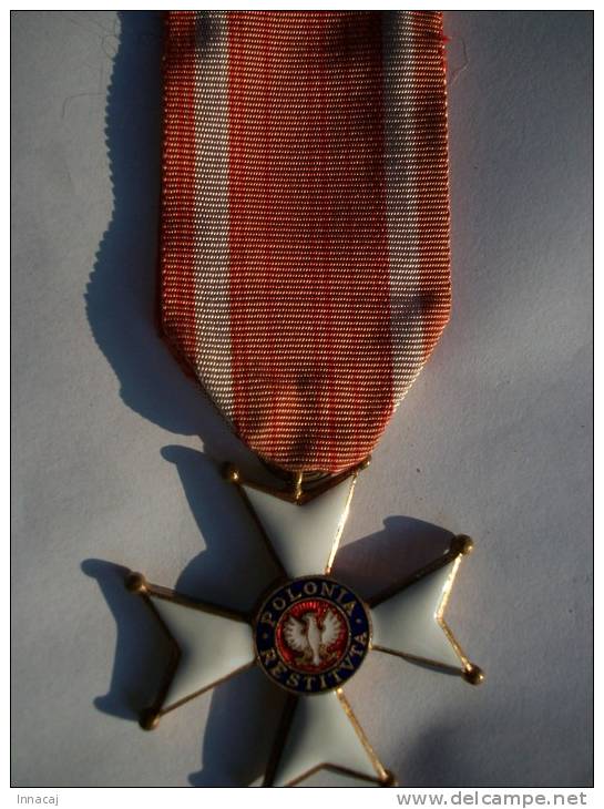 Ma Réf: 40-10-41.                      Médaille Polonaise     " Polonia Restitvta "  " 1944 "  ( émaillée ) - Autres & Non Classés