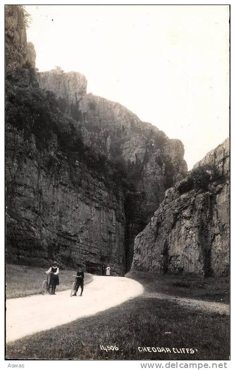 CHAPMANS RPPC: CHEDDAR CLIFFS, CHEDDAR GORGE, SOMERSET ~ ANIMATED Pu1923 - Cheddar