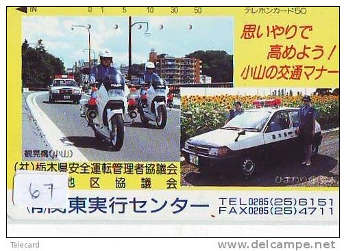 Télécarte Japon * POLICE * PHONECARD JAPAN (67) TELEFONKARTE * POLIZEI * POLITIE * CAR * VOITURE * MOTOR - Policia