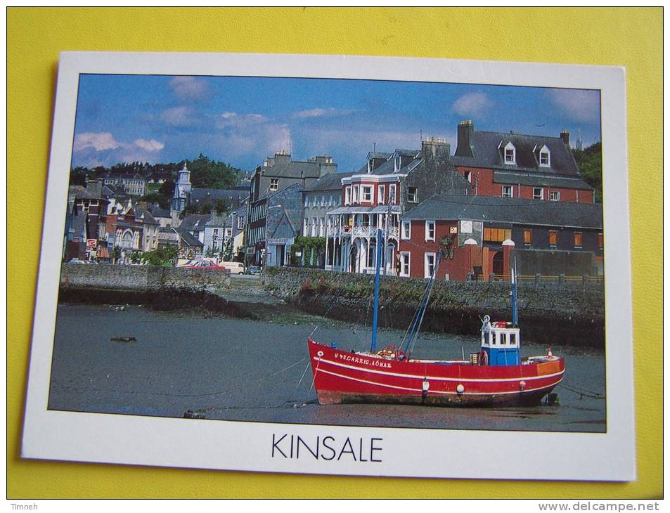 CPM. KINSALE Town Houses - Boat  IRELAND - Bateau De Pêche - Cork