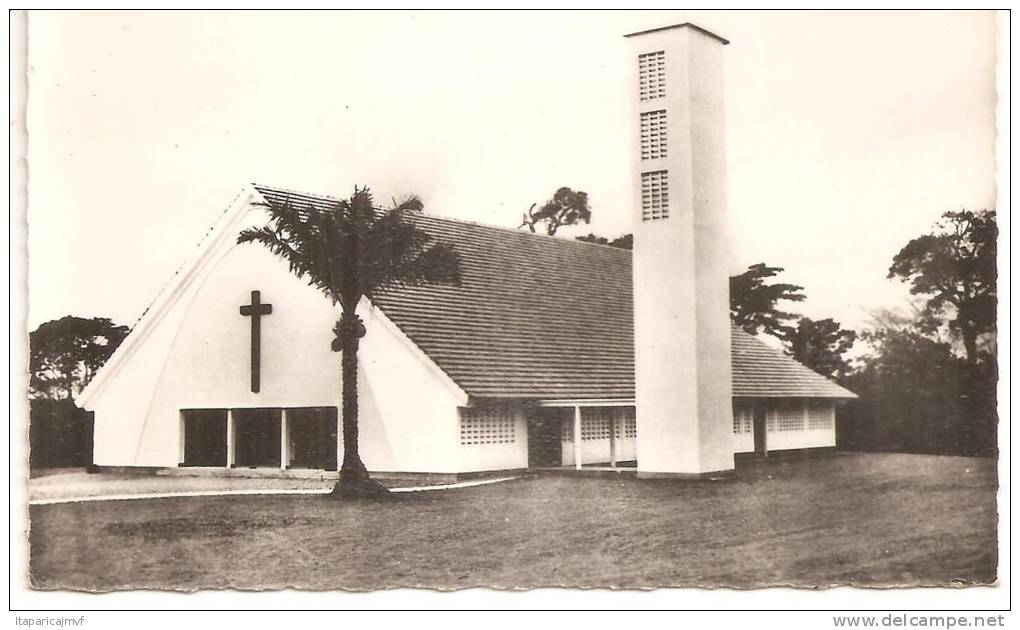 Cameroun : La  Chapelle  Du  Collège  évangelique  De  Libamba - Kameroen