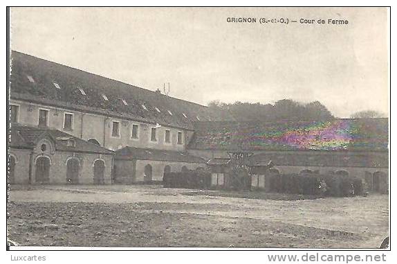 GRIGNON. COUR DE FERME. - Grignon