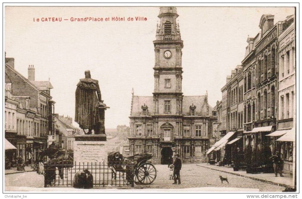 CPA Le Cateau, Grand Place Et Hôtel De Ville (pk4346) - Le Cateau