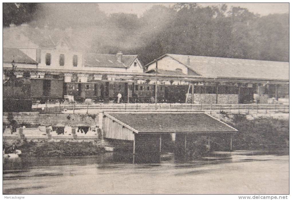 1 Cp  Joinville (haute Marne) La Gare, Train, Contours Floutés - Joinville Le Pont