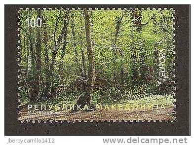 MACEDONIA - EUROPA 2011 - TEMA ANNUALE "LE FORESTE ´.- SERIE 1 Francobolli Logo EUROPA  DA FOGLIETTI  - Dent. - 2011