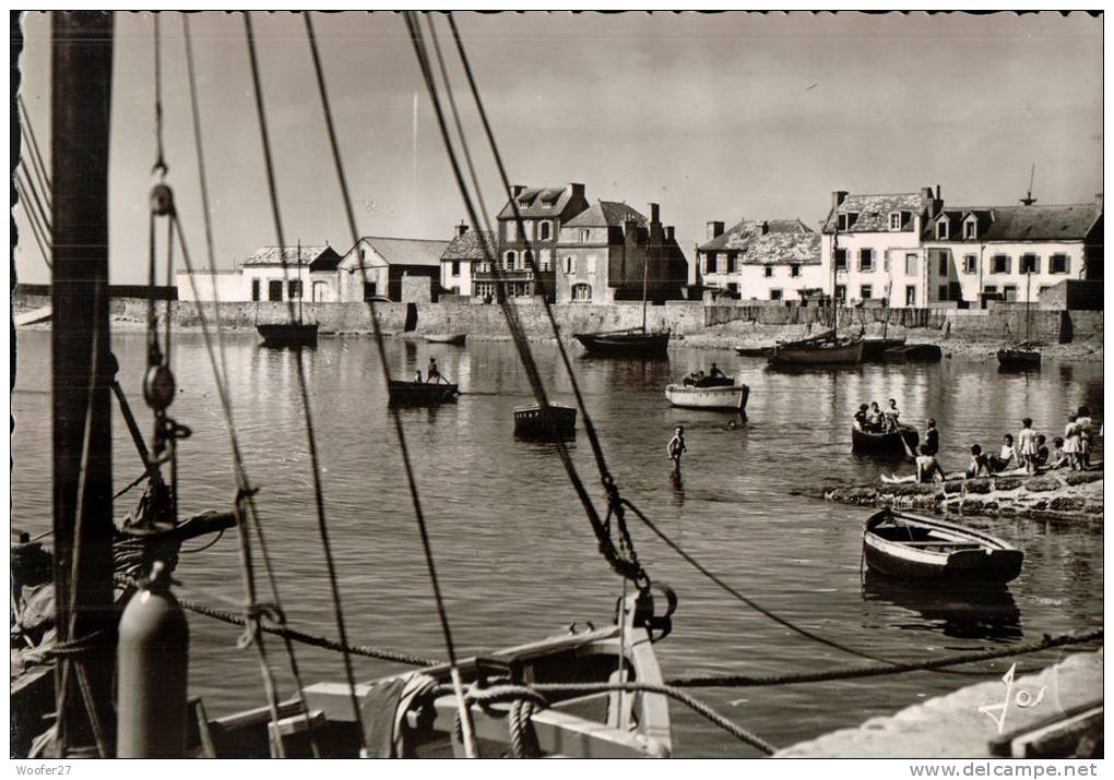 CPSM ILE DE SEIN    Le Port Quais Des Lliens Et Digue De Port Kaic - Ile De Sein